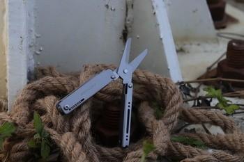 Фото Мини мультитул Roxon M3 со сменными битами, серый